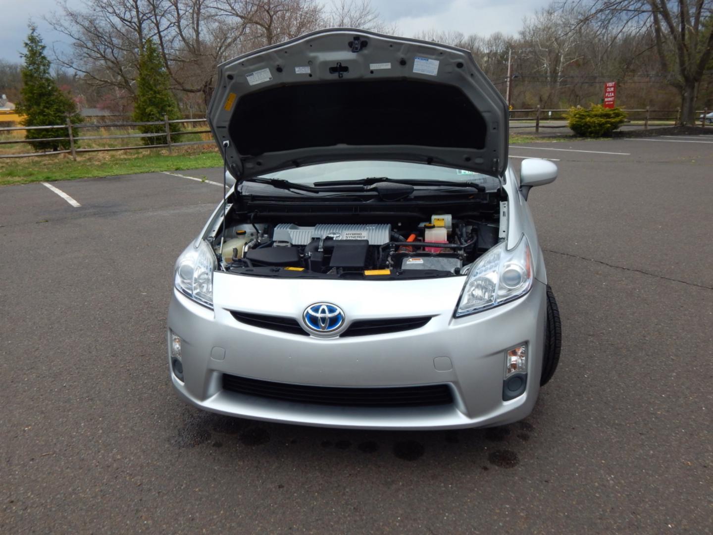 2010 Silver /Gray Leather Toyota Prius IV (JTDKN3DU1A0) with an 1.8 liter 4cyl hybrid engine, CVT Automatic transmission, located at 6528 Lower York Road, New Hope, PA, 18938, (215) 862-9555, 40.358707, -74.977882 - Here for sale is a 2010 Toyota Prius 4 hatchback. Under the hood is a strong running 1.8 liter 4 cylinder hybrid engine which puts power to the front wheels via a smooth transmission. Features include; Gray leather interior, keyless entry, 2 master keys, cruise control, tilt steering wheel, cold A - Photo#24